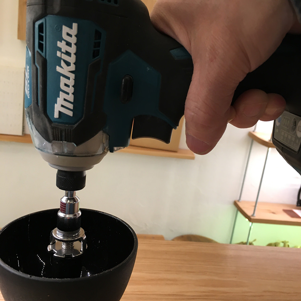 インパクトドライバでコーヒーミル